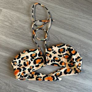 Skatie Swim Luli Bikini Top Carlsbad sz Small Leopard Cheetah NEW